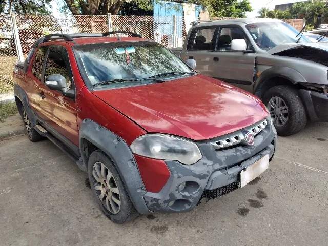 FIAT STRADA ADVENTURE 1.8 CD ANO 2014/2014 