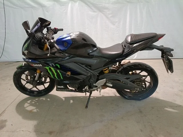 YAMAHA - YZF R3 MONSTER ANO 2021 / 2022