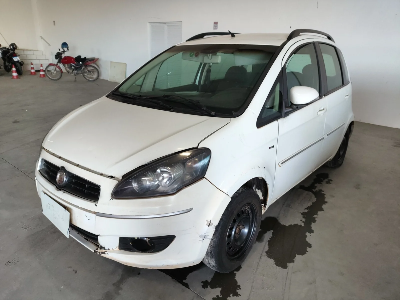 FIAT - IDEA SPORTING 1.8 ANO 2011 / 2012