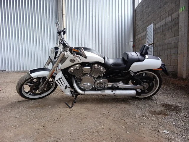 HARLEY-DAVIDSON VRSCF ANO 2014