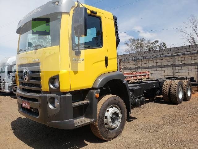Volkswagem 31-330 6x4 - 2013